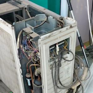 空调加氟口漏氟维修